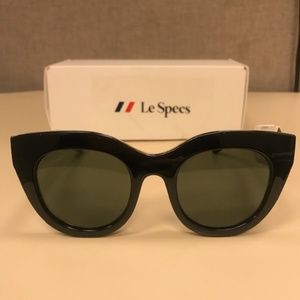 Le Specs 'Air Heart' frame